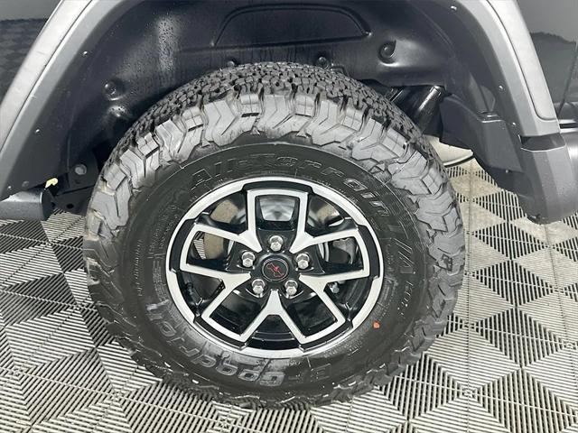 new 2025 Jeep Wrangler car, priced at $46,737