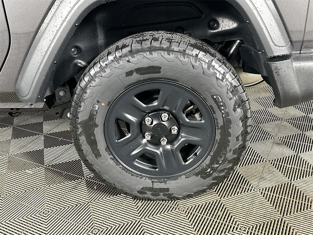 new 2026 Jeep Wrangler car, priced at $39,386