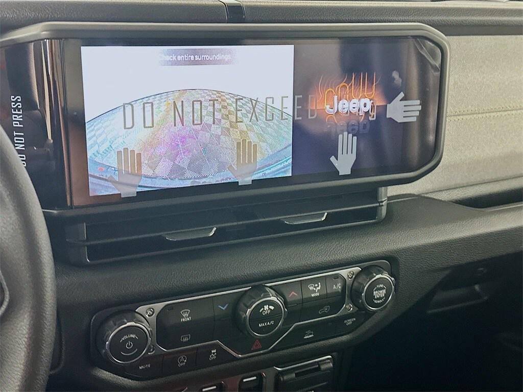 new 2026 Jeep Wrangler car, priced at $39,386