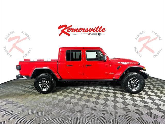 new 2025 Jeep Gladiator car, priced at $53,276