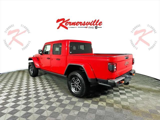 new 2025 Jeep Gladiator car, priced at $53,276