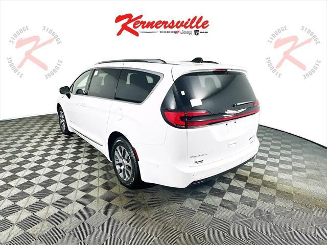 new 2025 Chrysler Pacifica car, priced at $52,996