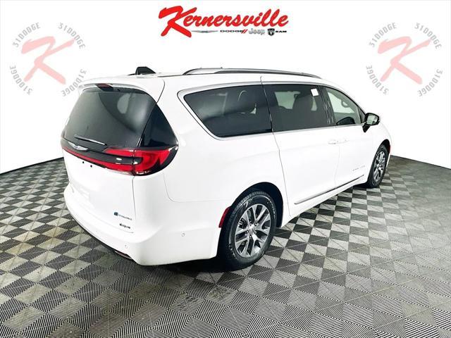 new 2025 Chrysler Pacifica car, priced at $52,996