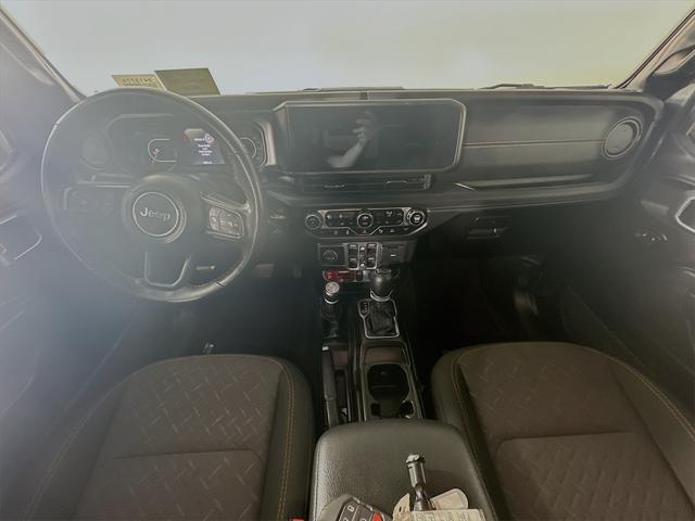 used 2024 Jeep Gladiator car