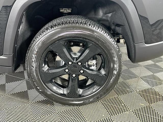new 2024 Jeep Grand Cherokee car, priced at $38,750