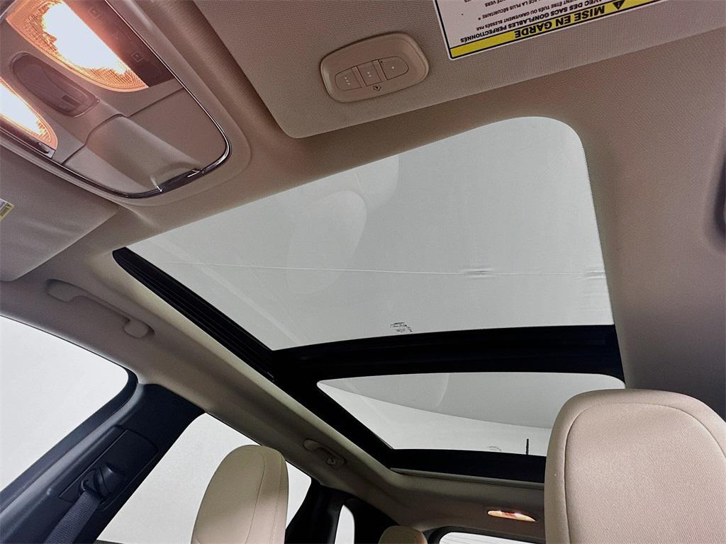 used 2016 Jeep Cherokee car, priced at $12,885