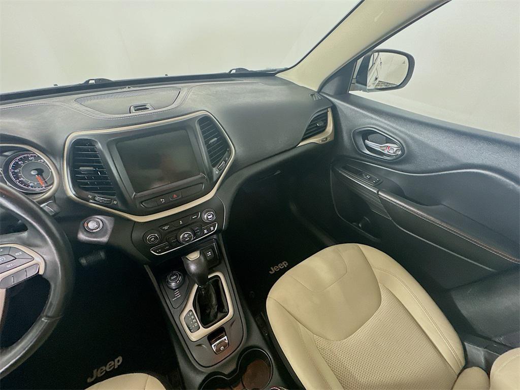 used 2016 Jeep Cherokee car, priced at $12,885