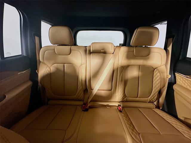 new 2025 Jeep Grand Cherokee car, priced at $61,237
