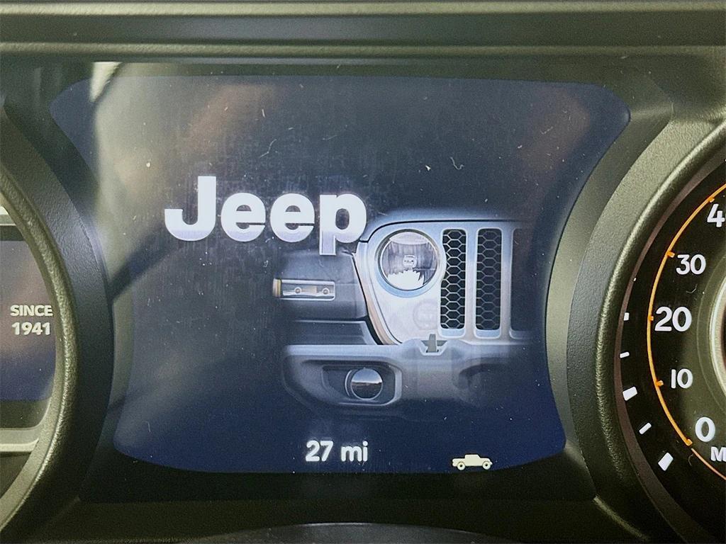 new 2025 Jeep Gladiator car, priced at $45,924