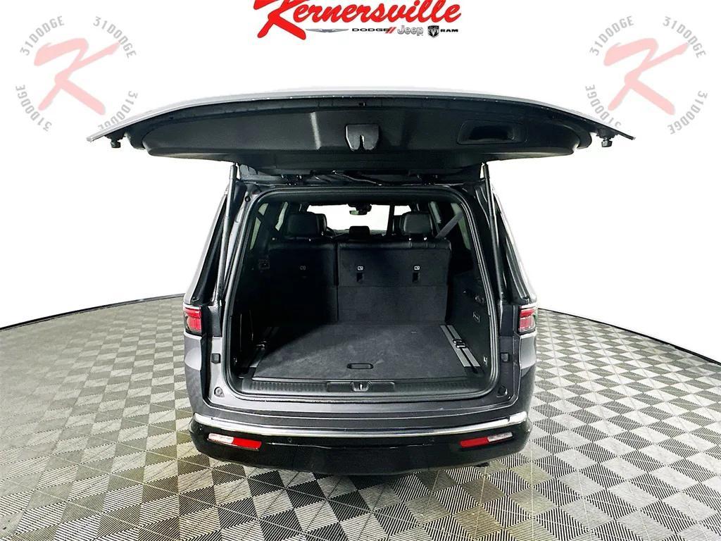 new 2025 Jeep Wagoneer L car, priced at $70,222