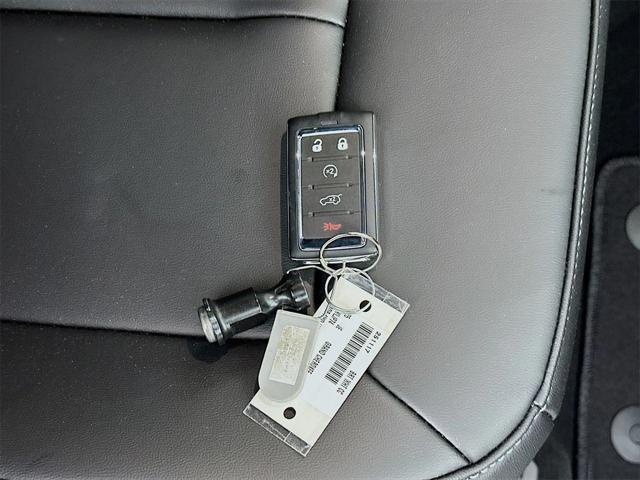 new 2025 Jeep Grand Cherokee car, priced at $45,452