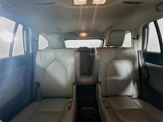 used 2021 Toyota Highlander Hybrid car, priced at $31,435