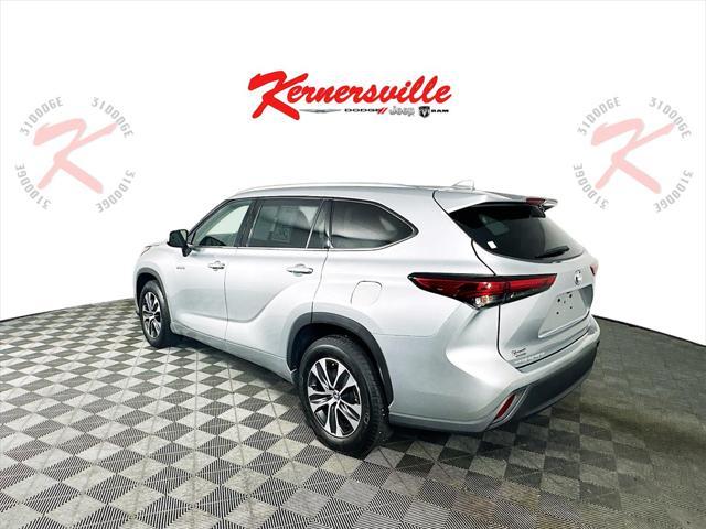 used 2021 Toyota Highlander Hybrid car, priced at $31,435