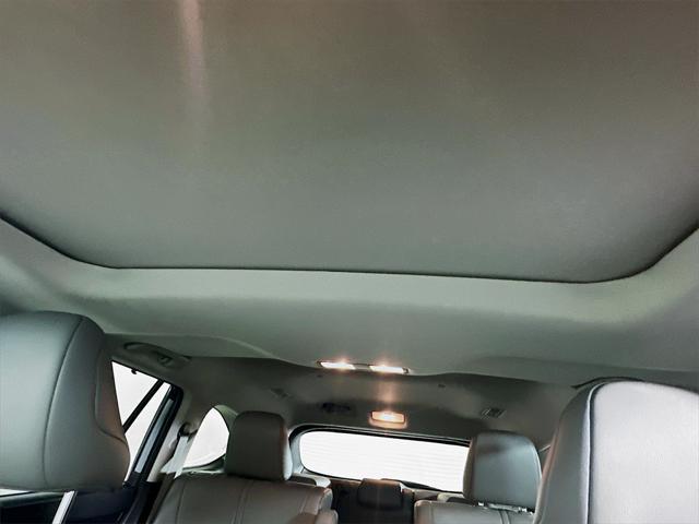 used 2021 Toyota Highlander Hybrid car, priced at $31,435