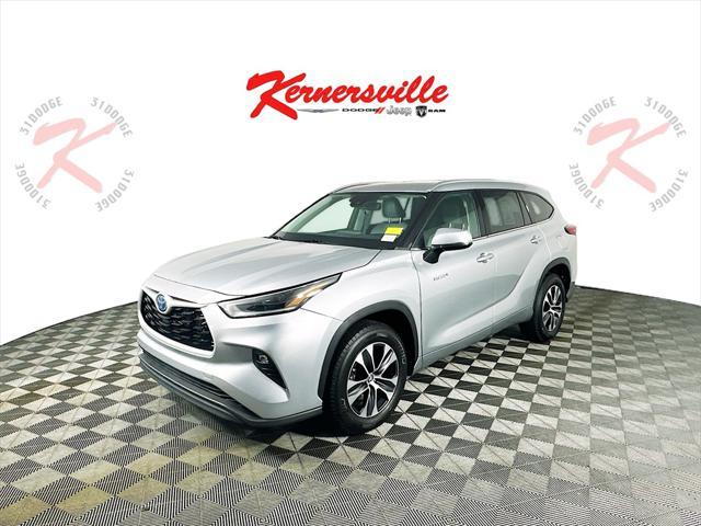 used 2021 Toyota Highlander Hybrid car, priced at $31,435