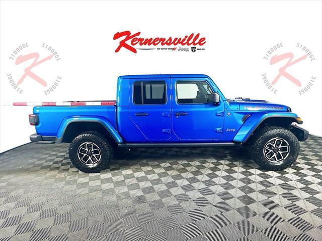 new 2025 Jeep Gladiator car, priced at $53,439