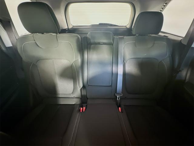 used 2022 Jeep Grand Cherokee car, priced at $26,585