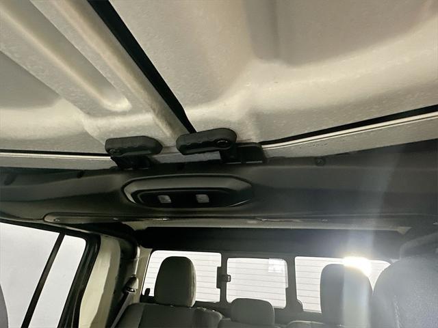 new 2025 Jeep Gladiator car, priced at $39,723