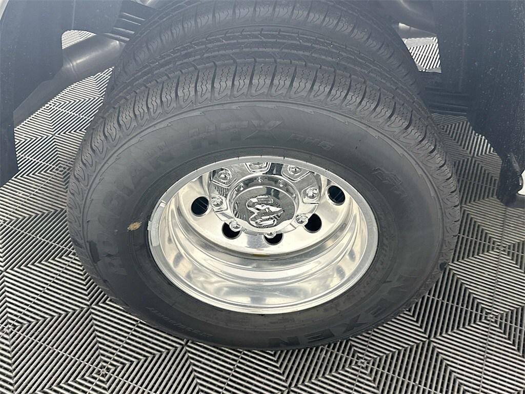 new 2025 Ram 3500 car, priced at $78,673