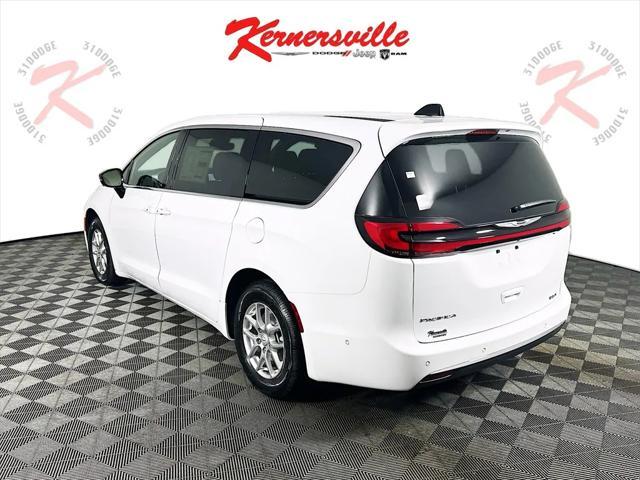 new 2025 Chrysler Pacifica car, priced at $45,181