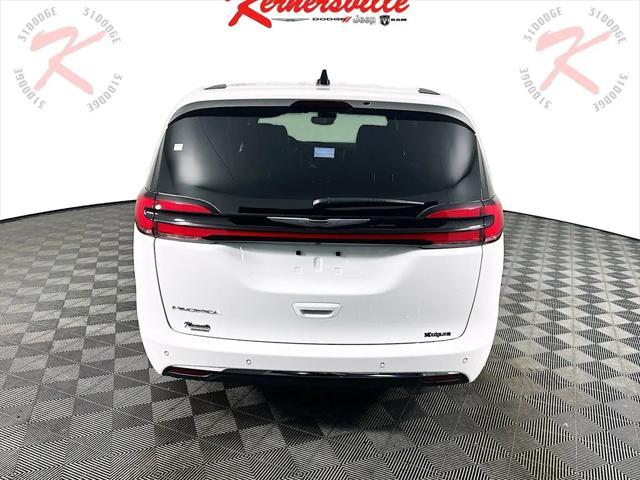 new 2025 Chrysler Pacifica car, priced at $45,181