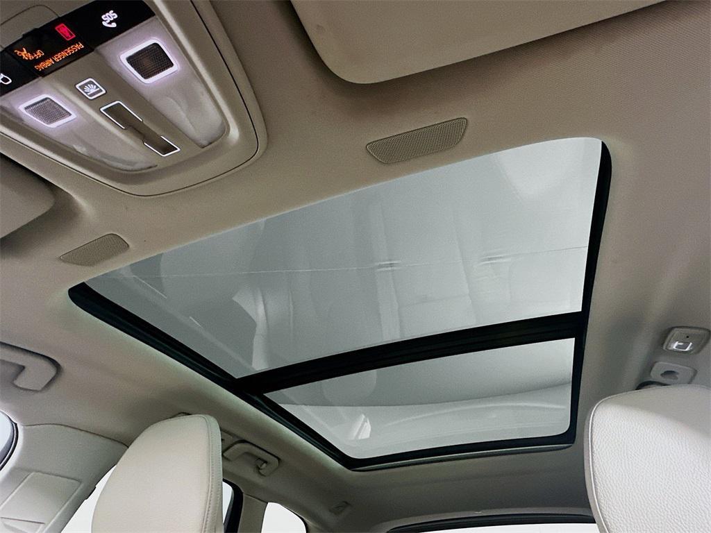used 2023 Volvo XC60 car, priced at $27,335