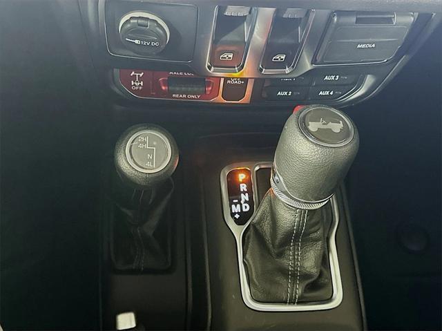 new 2025 Jeep Wrangler car, priced at $42,725