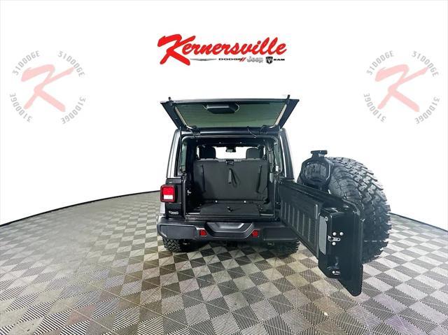 new 2025 Jeep Wrangler car, priced at $42,725