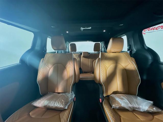 new 2025 Chrysler Pacifica car, priced at $52,996