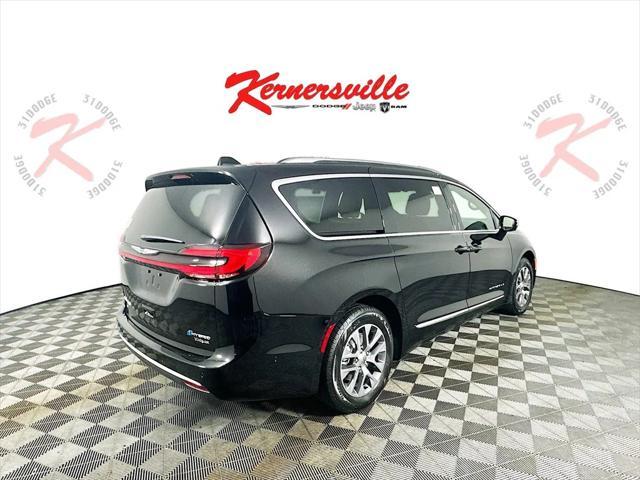 new 2025 Chrysler Pacifica car, priced at $52,996