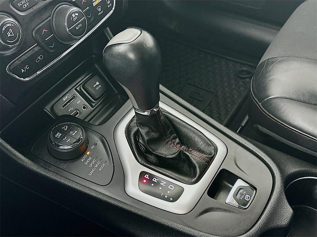 used 2017 Jeep Cherokee car, priced at $11,985