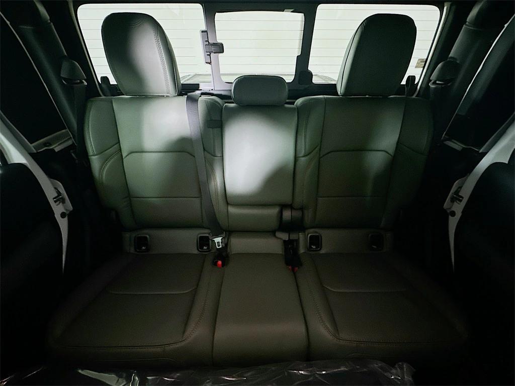 new 2026 Jeep Gladiator car, priced at $66,480