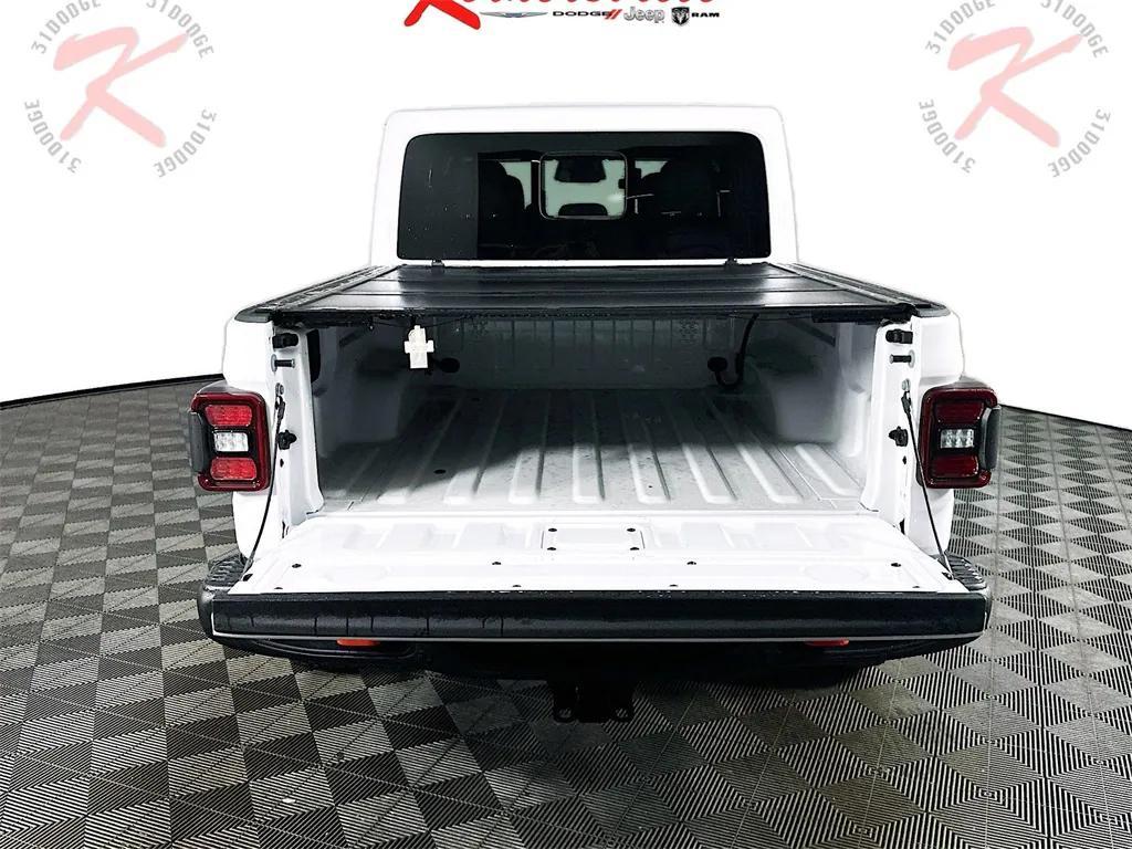 new 2026 Jeep Gladiator car, priced at $66,480