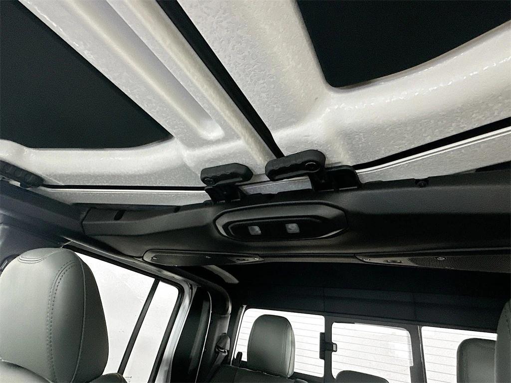 new 2026 Jeep Gladiator car, priced at $66,480