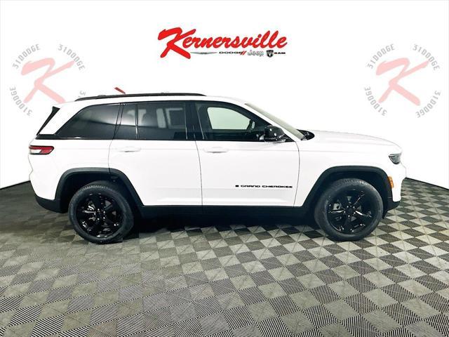 new 2025 Jeep Grand Cherokee car, priced at $43,644