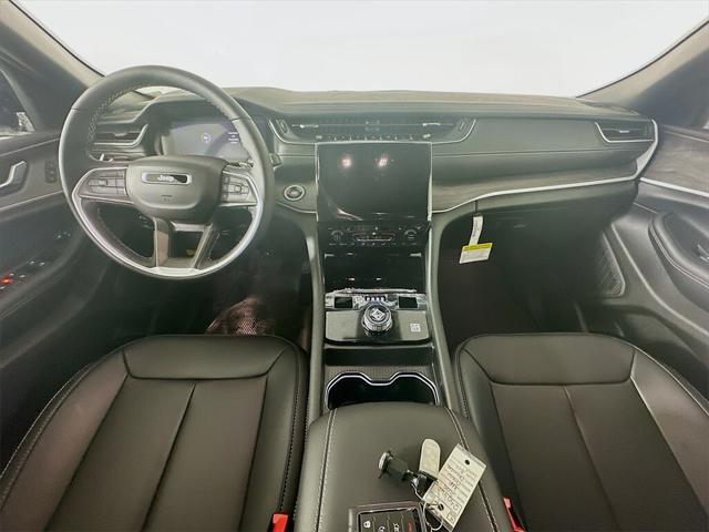 new 2025 Jeep Grand Cherokee car, priced at $43,644