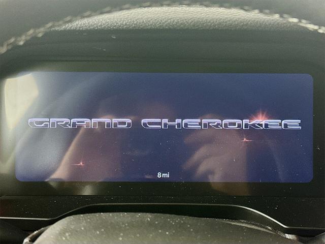 new 2025 Jeep Grand Cherokee car, priced at $43,644