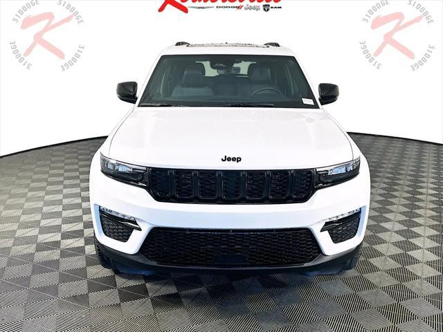 new 2025 Jeep Grand Cherokee car, priced at $43,644