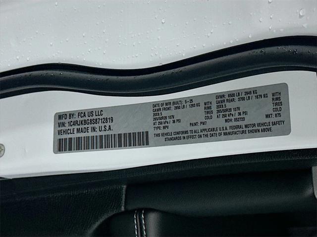 new 2025 Jeep Grand Cherokee L car, priced at $46,664