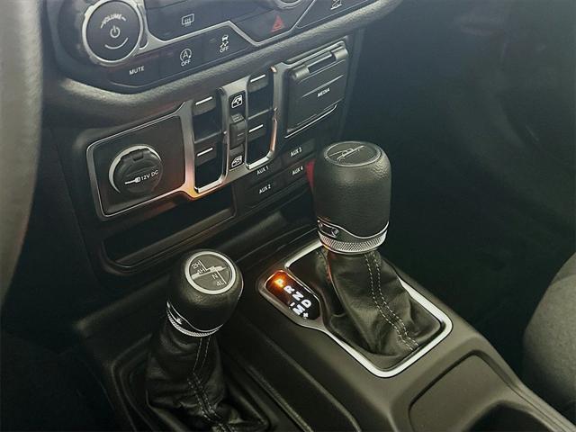 new 2025 Jeep Gladiator car, priced at $41,456