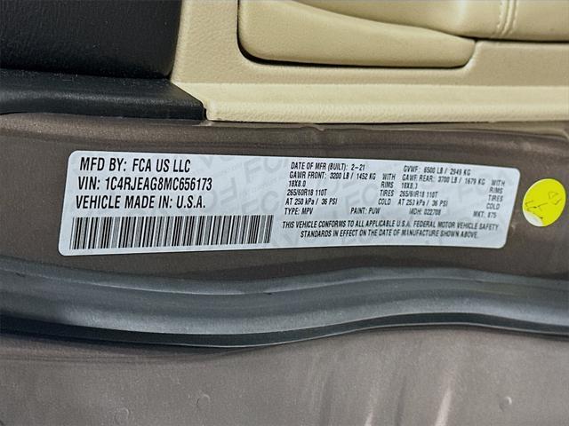 used 2021 Jeep Grand Cherokee car, priced at $17,485