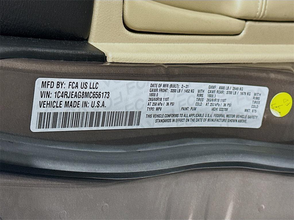 used 2021 Jeep Grand Cherokee car, priced at $15,385