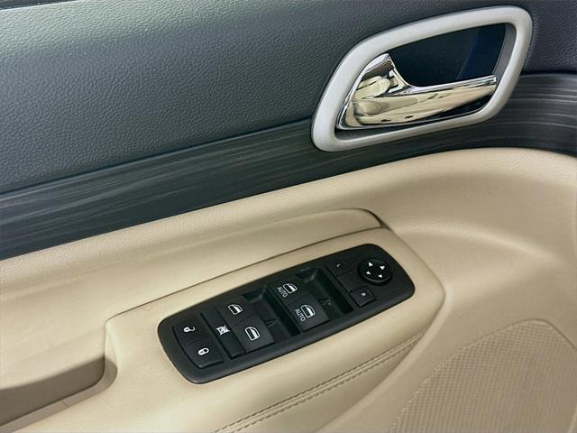 used 2021 Jeep Grand Cherokee car, priced at $17,485