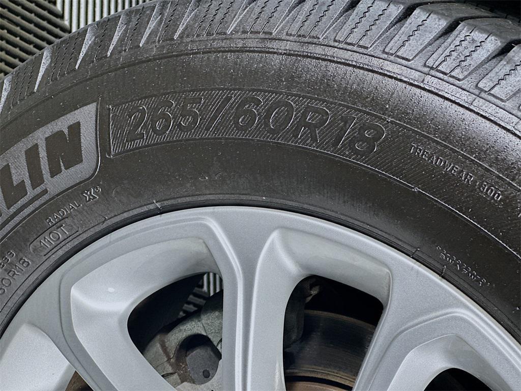 used 2021 Jeep Grand Cherokee car, priced at $15,385