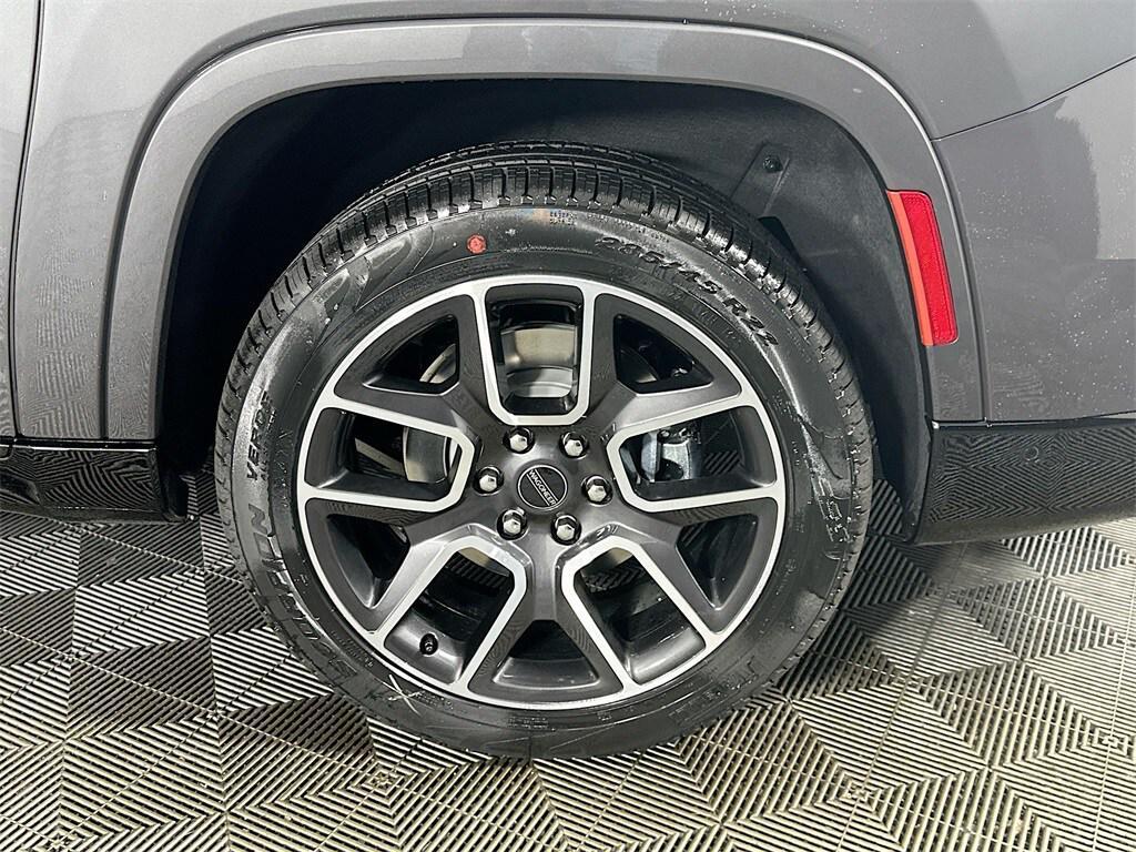 new 2025 Jeep Wagoneer L car, priced at $83,559