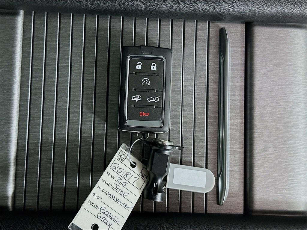 new 2025 Jeep Wagoneer L car, priced at $83,559