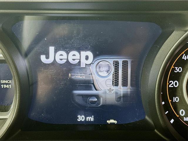 new 2025 Jeep Gladiator car, priced at $54,380