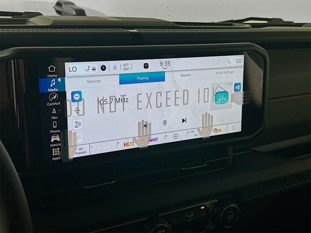 new 2025 Jeep Gladiator car, priced at $54,380