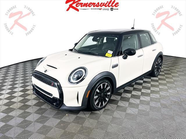 used 2022 MINI Hardtop car, priced at $20,935