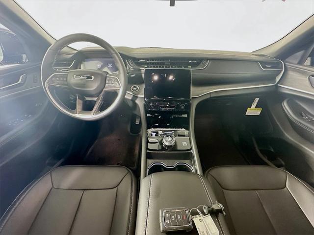 new 2025 Jeep Grand Cherokee L car, priced at $47,182